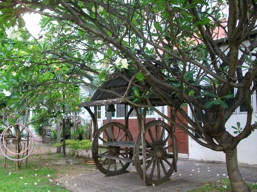 A Joy House - Kaset Nawamin City Bangkok Exterior photo