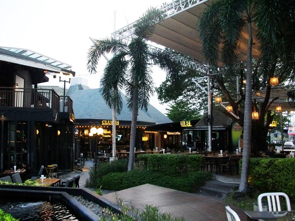 A Joy House - Kaset Nawamin City Bangkok Exterior photo